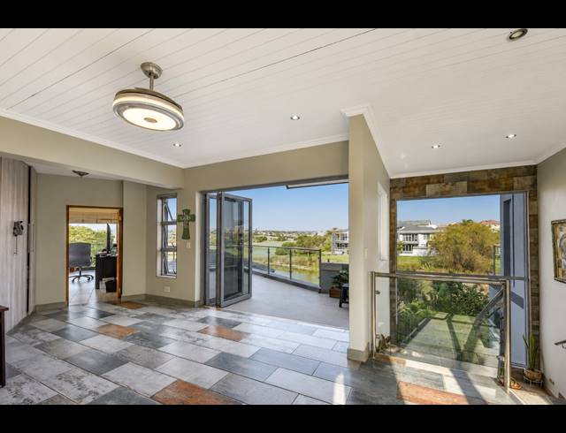 5 BEDROOM GOLF ESTATE FOR SALE IN BLUE VALLEY GOLF ESTATE
